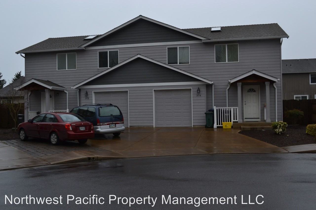 372 & 374 Tracy Court - Photo 3 of 24