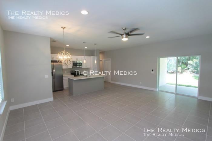 105 Zinnia Ln W - Photo 3 of 20