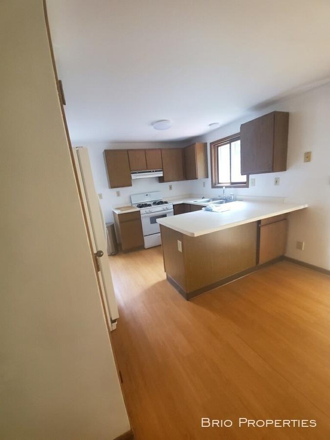 11720 212th Ave - Photo 3 of 15