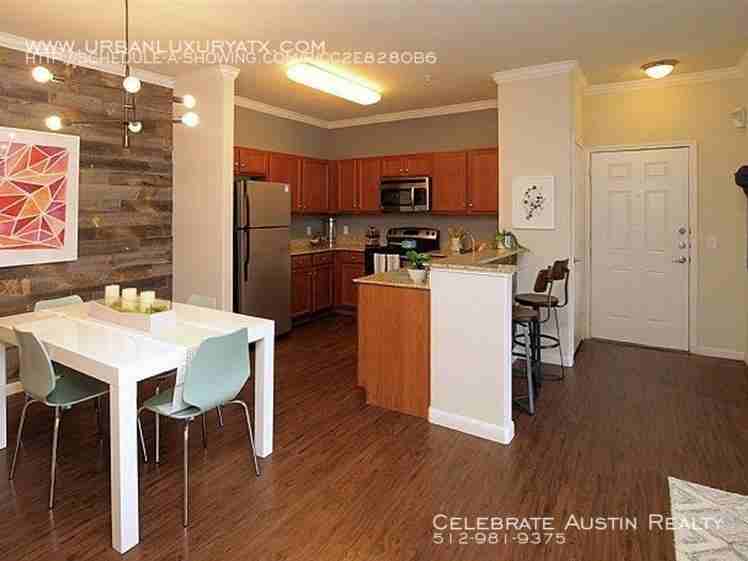 8822 290 W - Photo 3 of 19