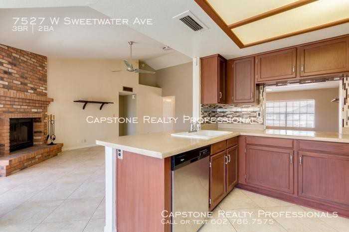 7527 W Sweetwater Ave - Photo 3 of 28