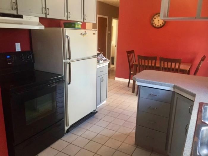 28 Cameron Cres - Photo 2 of 14