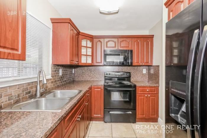 5277 Nw 192nd Ln - Photo 2 of 9