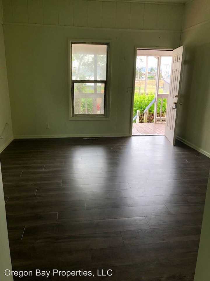 665 S. 9th St. - Photo 3 of 16