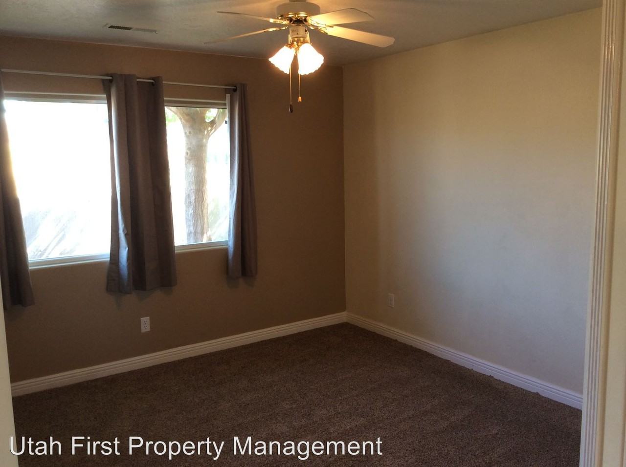 216 W 685 N - Photo 3 of 18