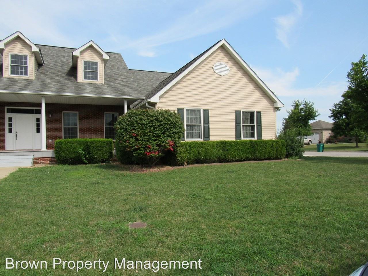 1128 Fox Run - Photo 2 of 19