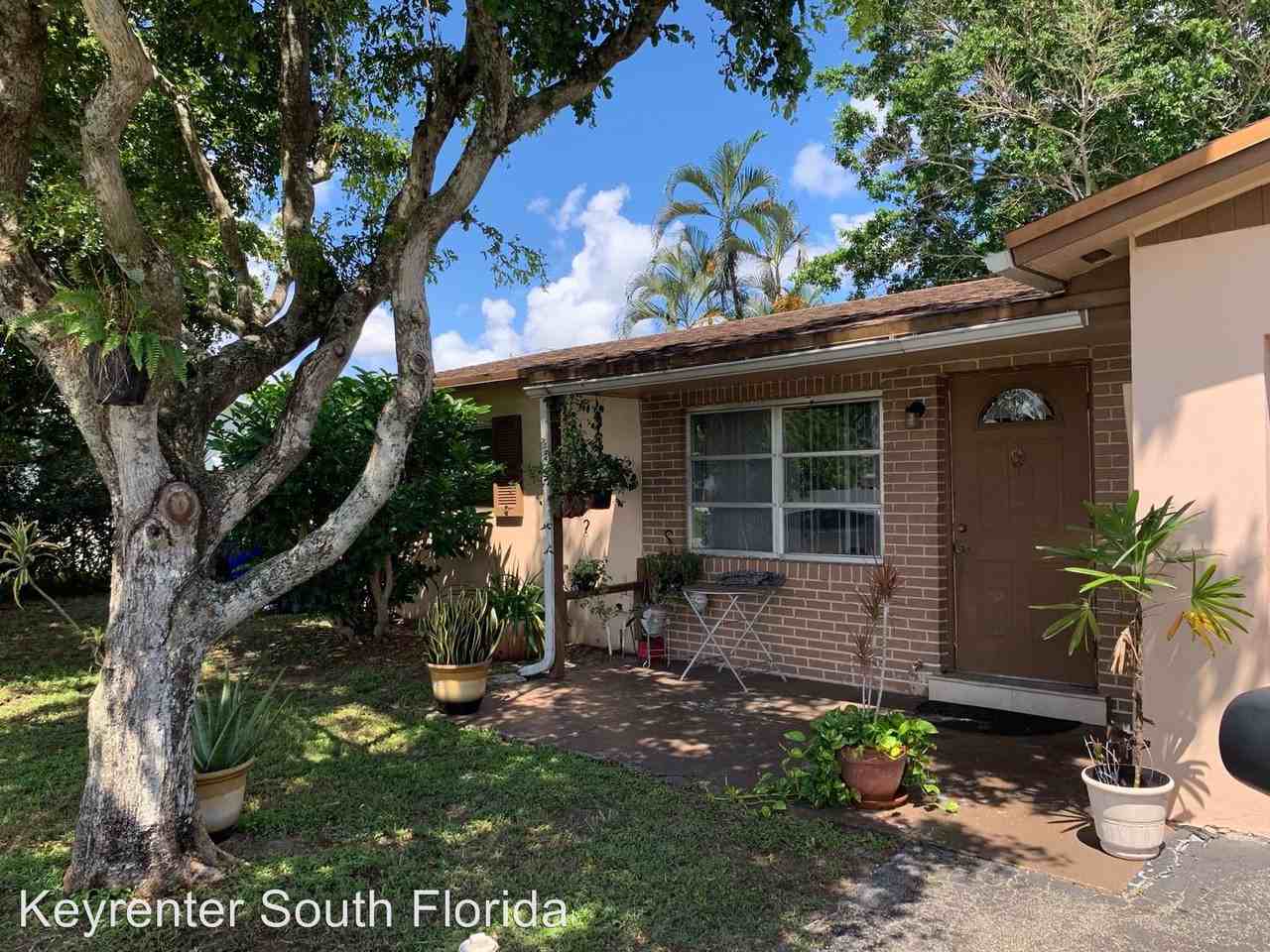 414 Sw 72 Ave. - Photo 3 of 8