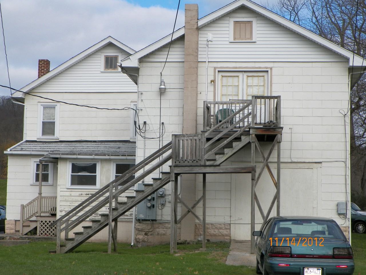 654 E Water St - Photo 2 of 3