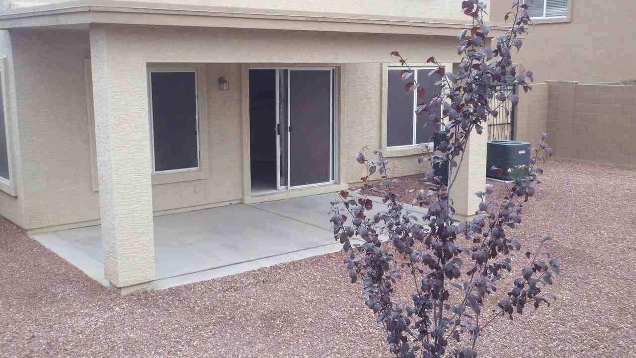 22544 W Hadley St - Photo 3 of 9