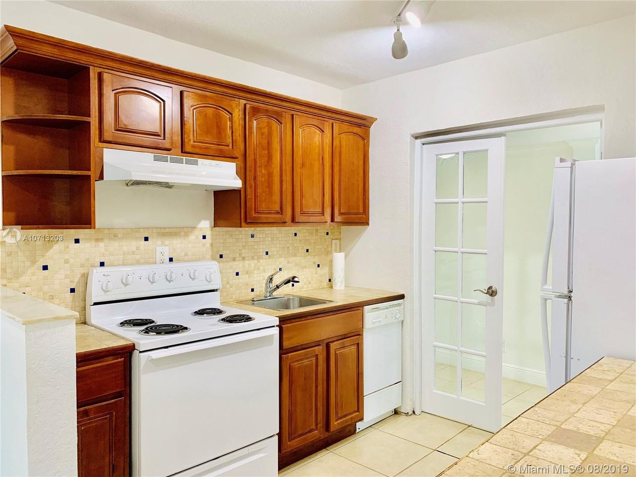 1021 North Victoria Park Road #1L