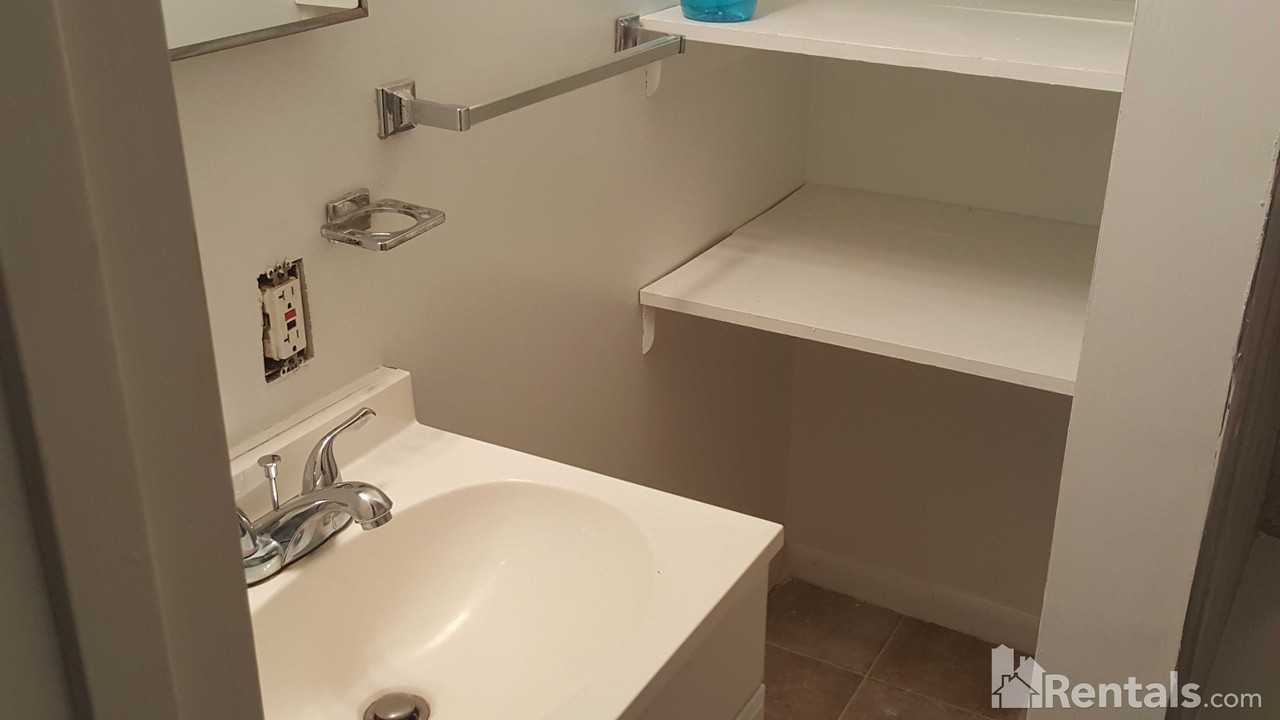18610 Dysons Lane - Photo 3 of 10