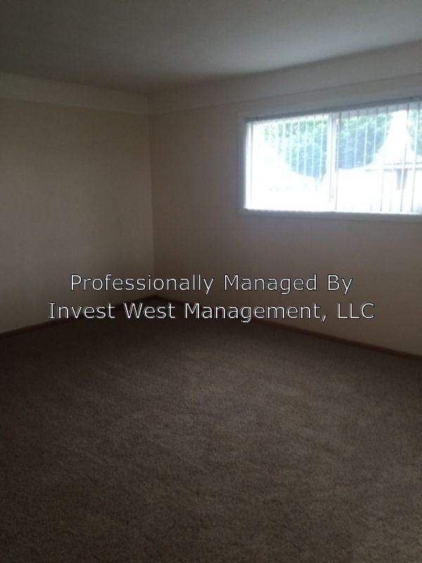 1620 11 Avenue -12 - Photo 2 of 8