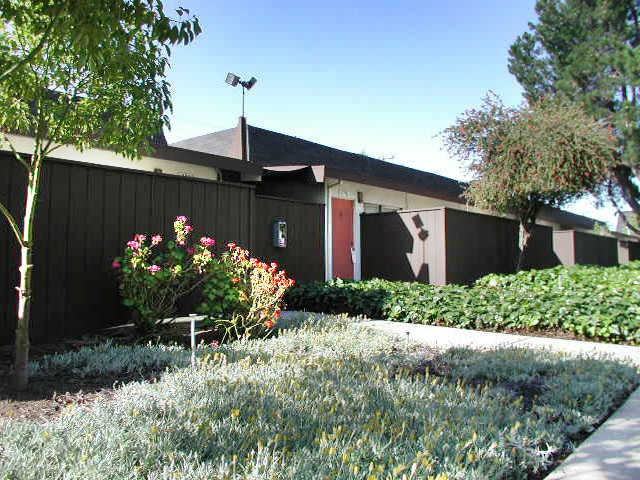 Park West Apartments - Photo 2 of 6