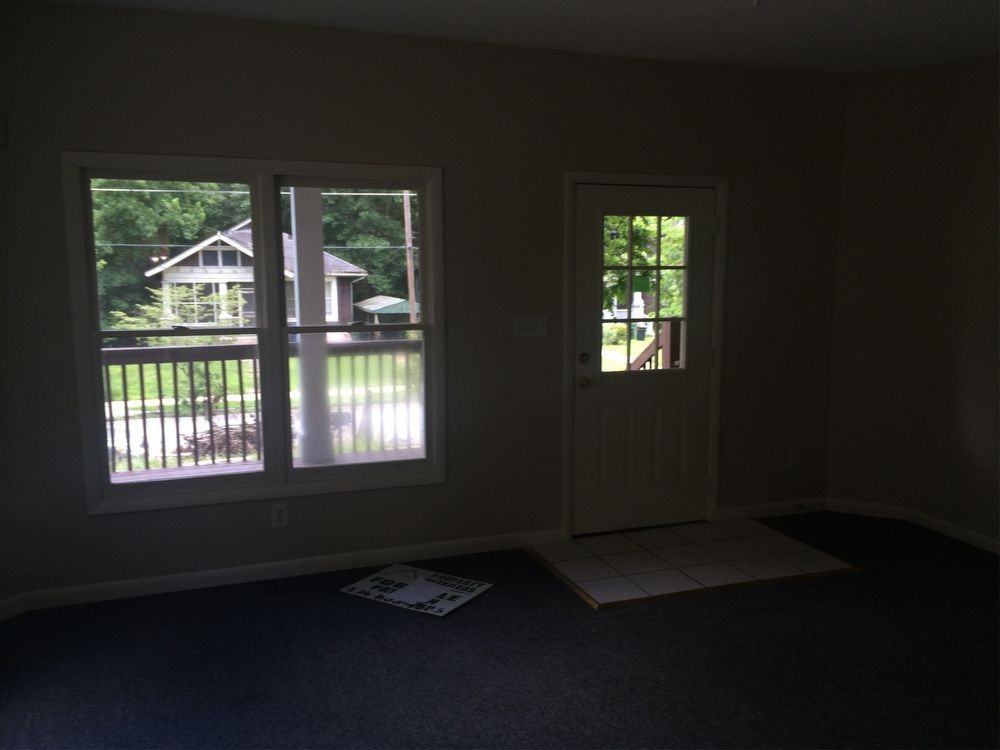 749 Brookline St SW #1 - Photo 3 of 15