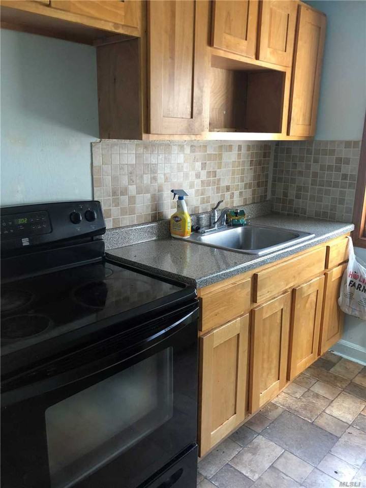 400 Locust Lane Ln - Photo 3 of 6