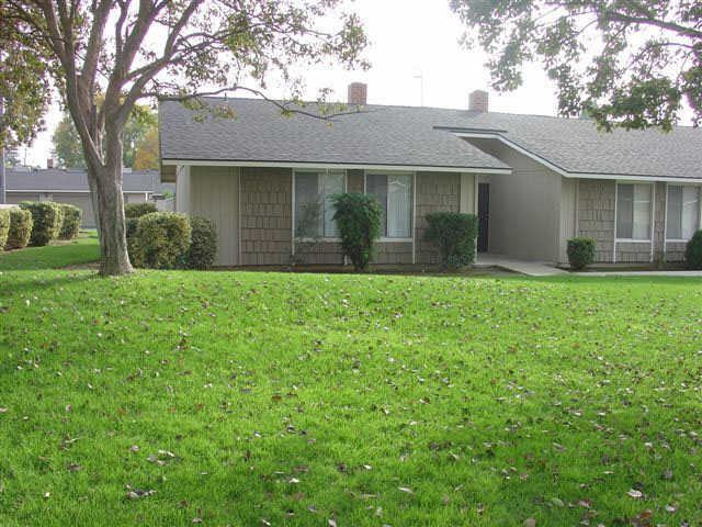 Newporter Apartments - Photo 3 of 6