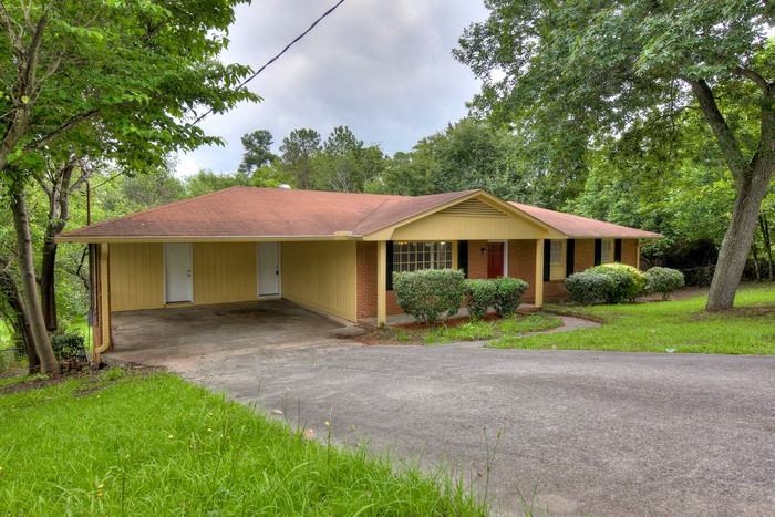 115 Ashley Circle - Photo 2 of 15