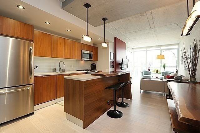 318 King Street East #203