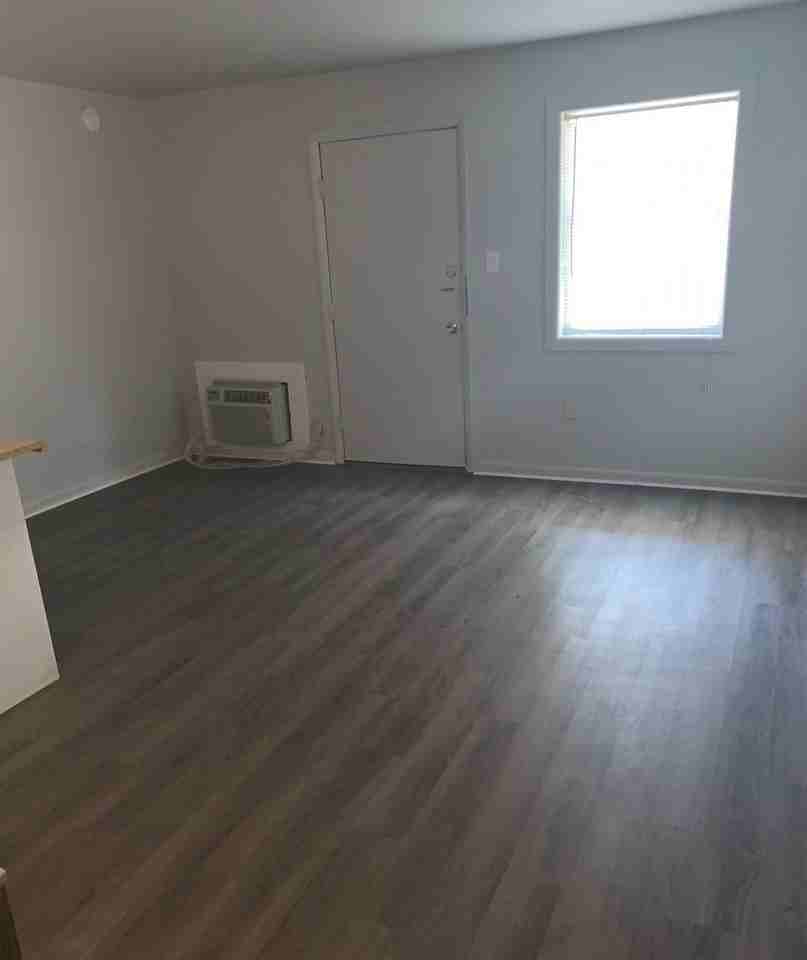 37 Labrook Dr 5 - Photo 2 of 6