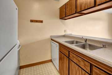 8055 Jewel Lake Rd Anchorage Ak 99502 1 Bedroom Condo For