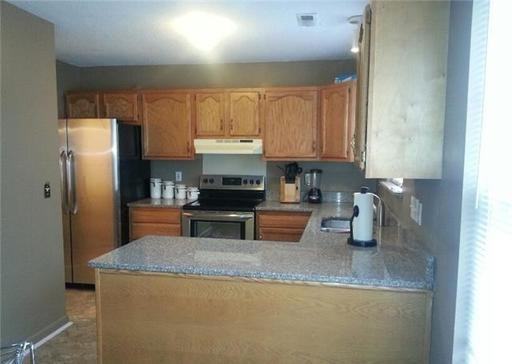 2723 Chadbury Dr - Photo 3 of 10