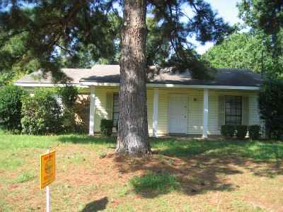 830 Trailwood Dr E - Photo 2 of 7