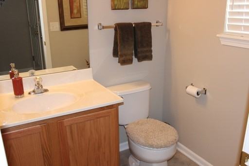 1932 NW 82 St - Photo 2 of 13