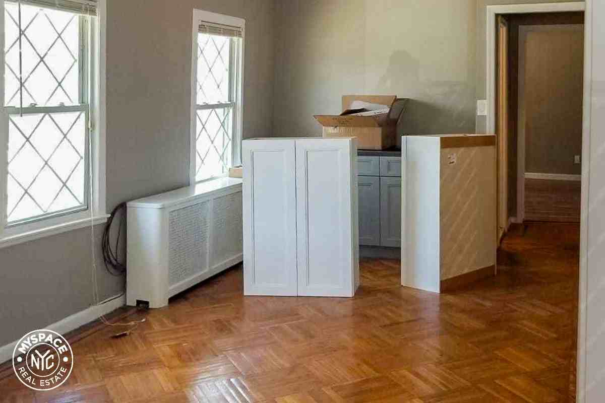 2951 Brighton 7th St - Photo 2 of 9