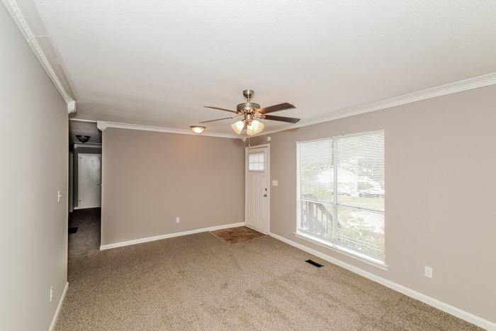 441 Bellehurst Drive - Photo 2 of 8