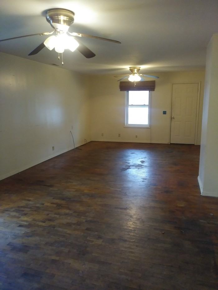 706 Missouri Street - Photo 3 of 10