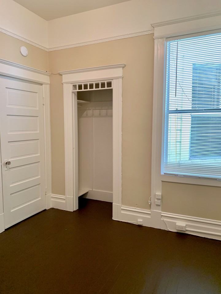 137 Jasper Place - Photo 2 of 7