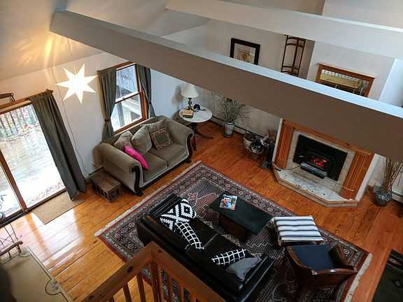 64 Lasher Ave - Photo 3 of 10