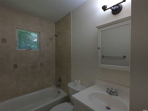 460 Mac Arthur Blvd - Photo 3 of 9
