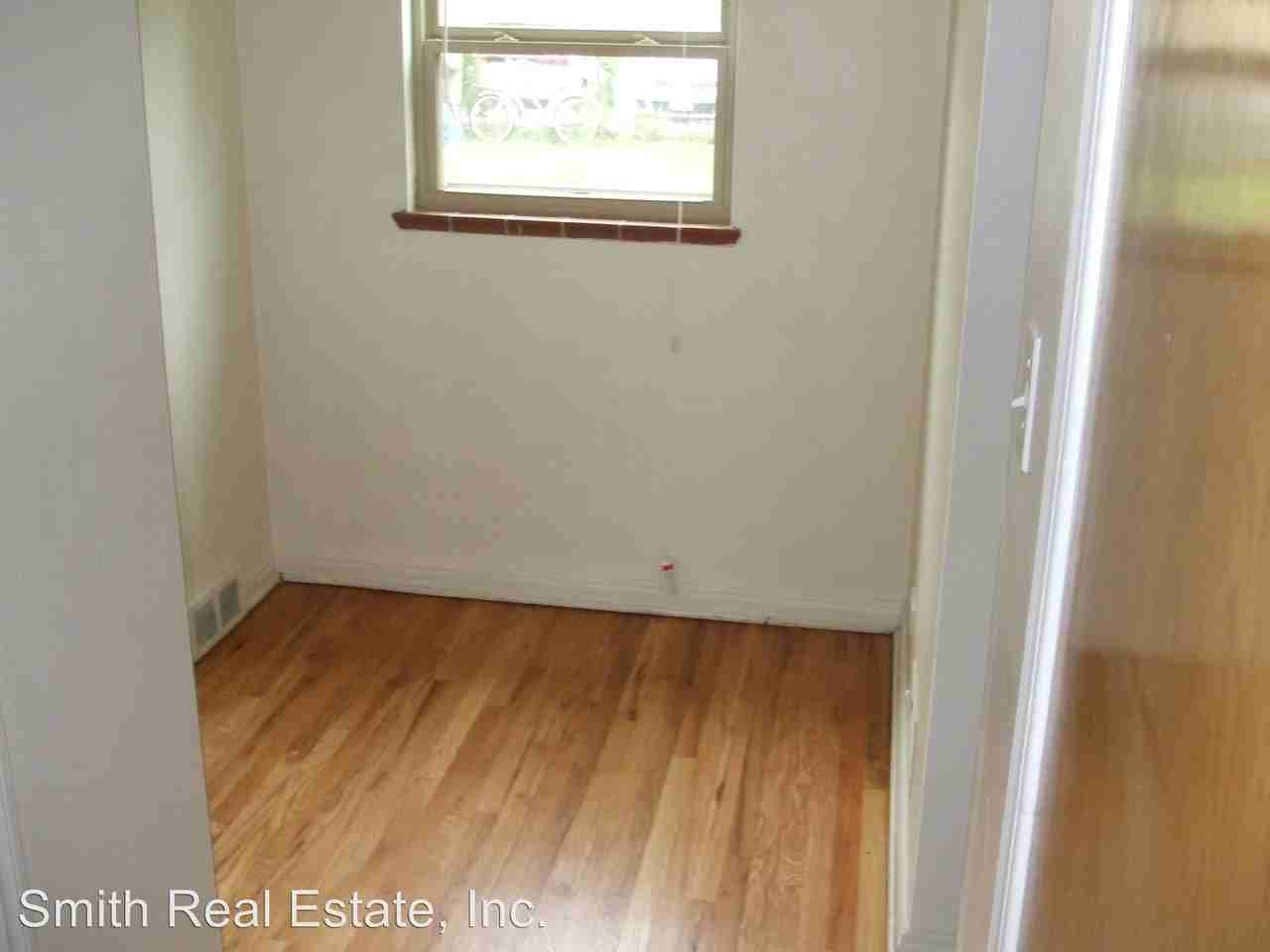 1506 S Lincoln St - Photo 3 of 10