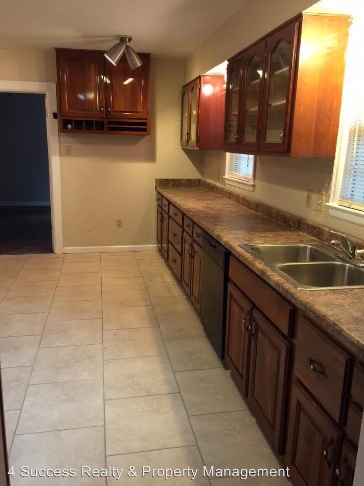 3335 Walnut Grove - Photo 2 of 4