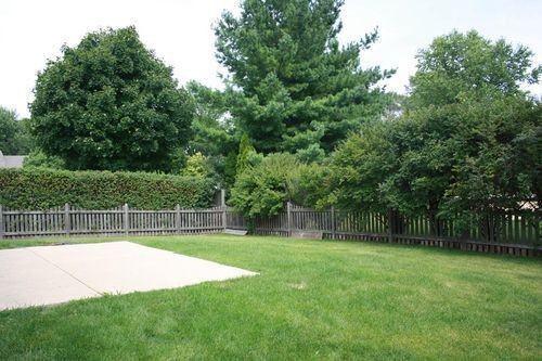 1221 Springdale Cir - Photo 2 of 5