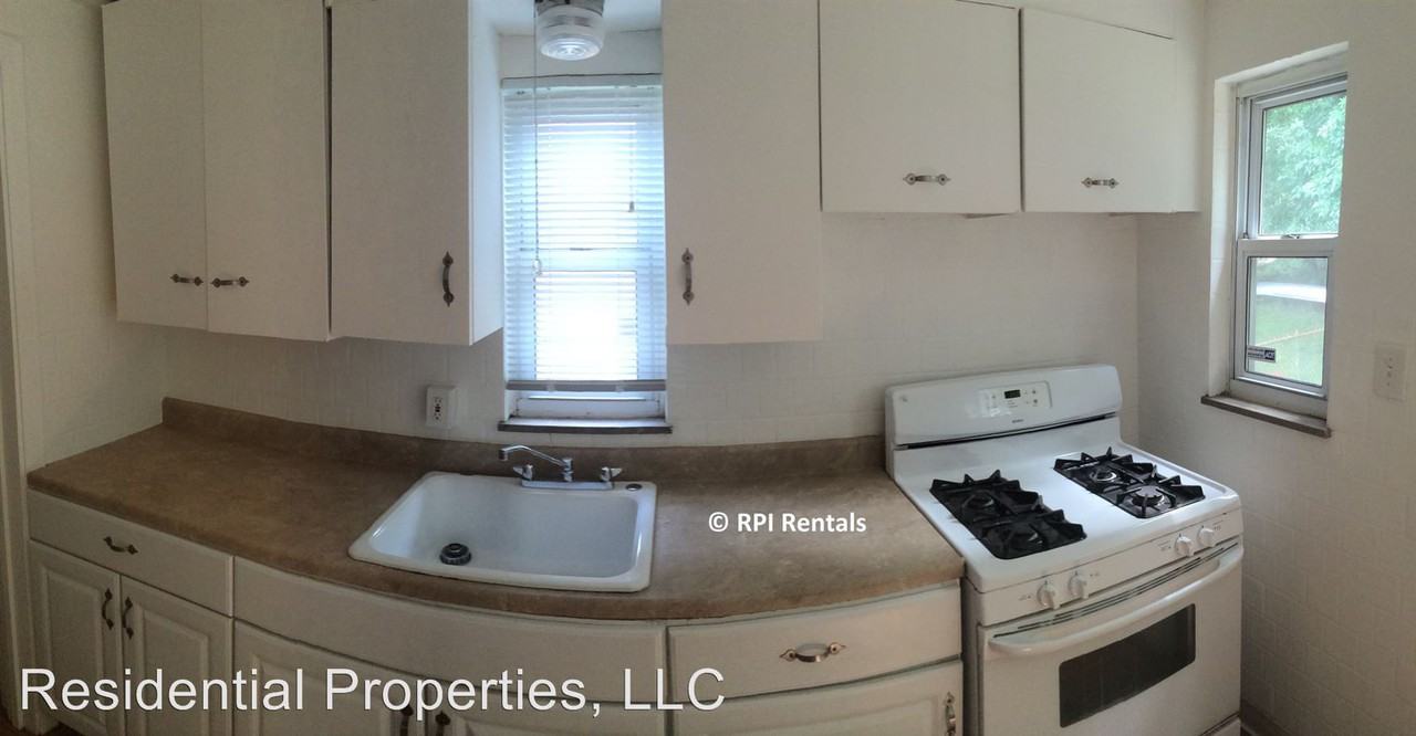 1178 Woodbine Street - Photo 3 of 6