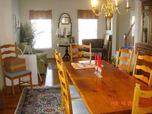 7047 Lincoln Dr - Photo 3 of 5