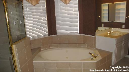 6731 Grove Creek Dr - Photo 2 of 12