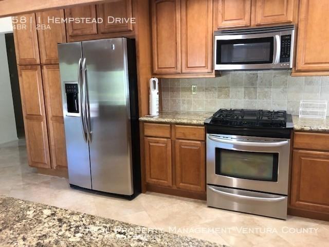 5811 Hempstead Drive - Photo 3 of 25