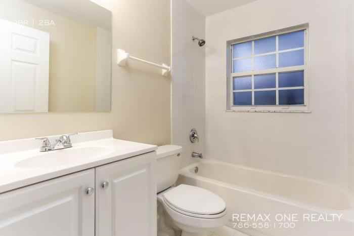 7450 Nw 70th Ave - Photo 3 of 4