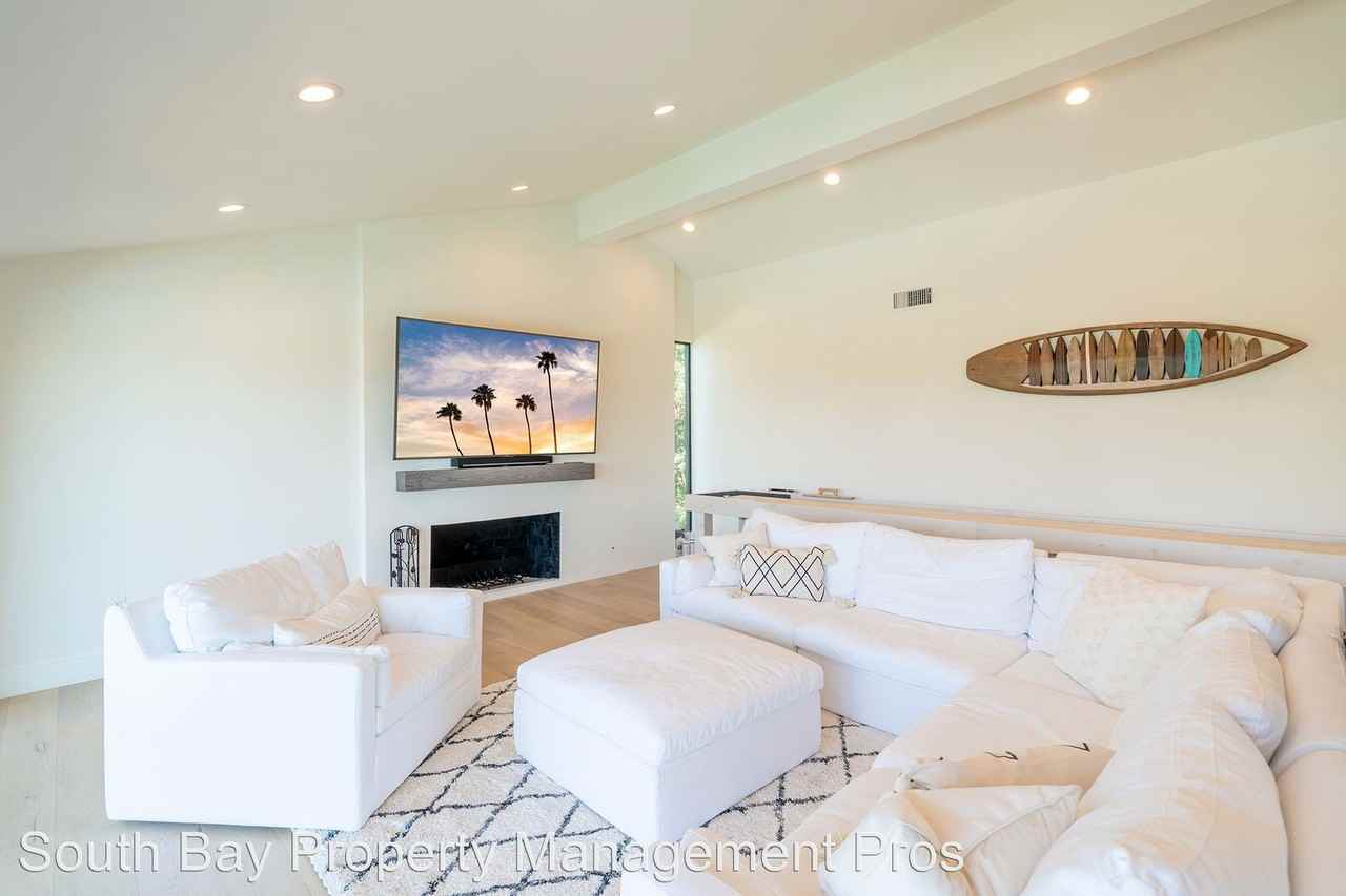 2805 Palos Verdes Drive West - Photo 2 of 45