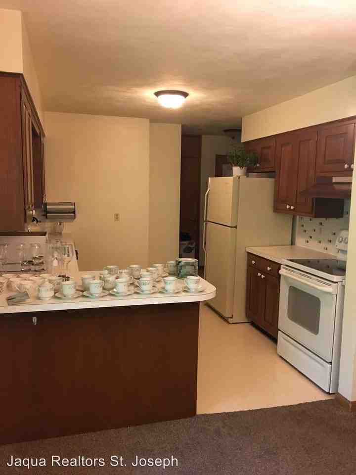 8837 Cornelia Dr. - Photo 2 of 5