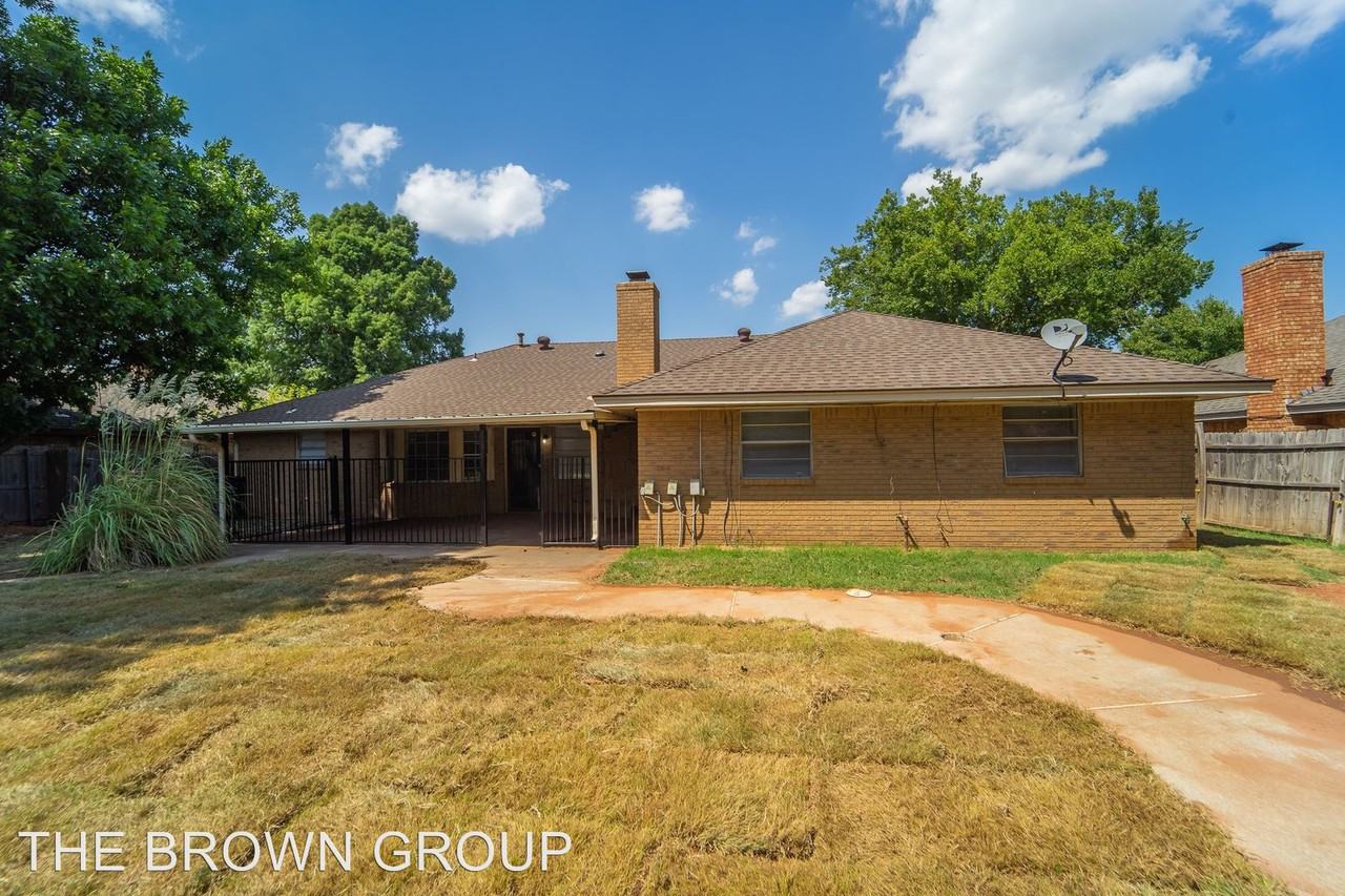 2220 Nw 118th Terrace - Photo 3 of 50