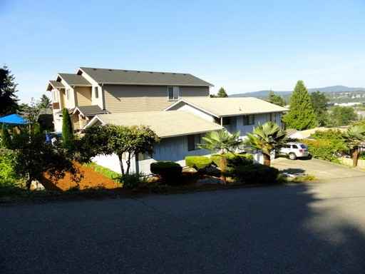 402 Lind Ave NW - Photo 2 of 23