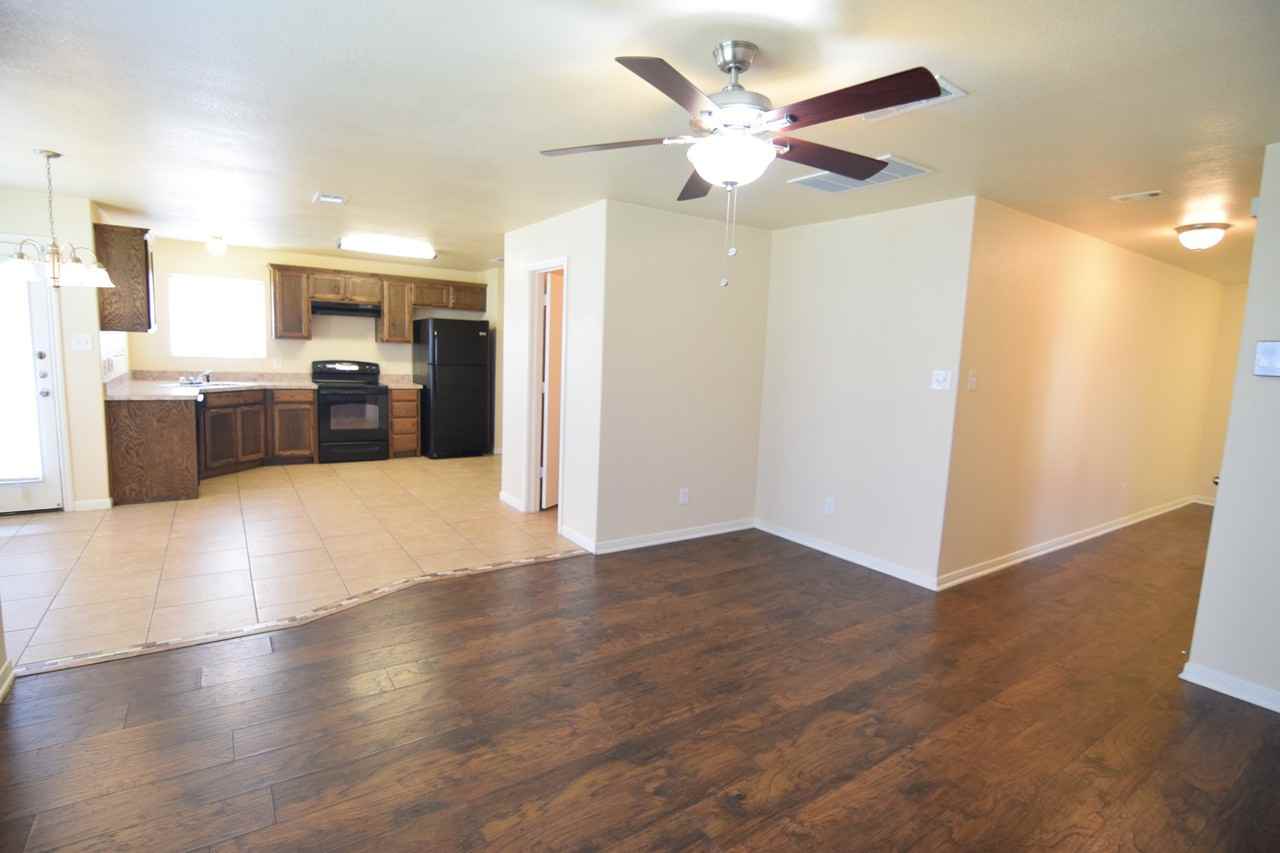 3401 Regency Dr - Photo 5 of 14
