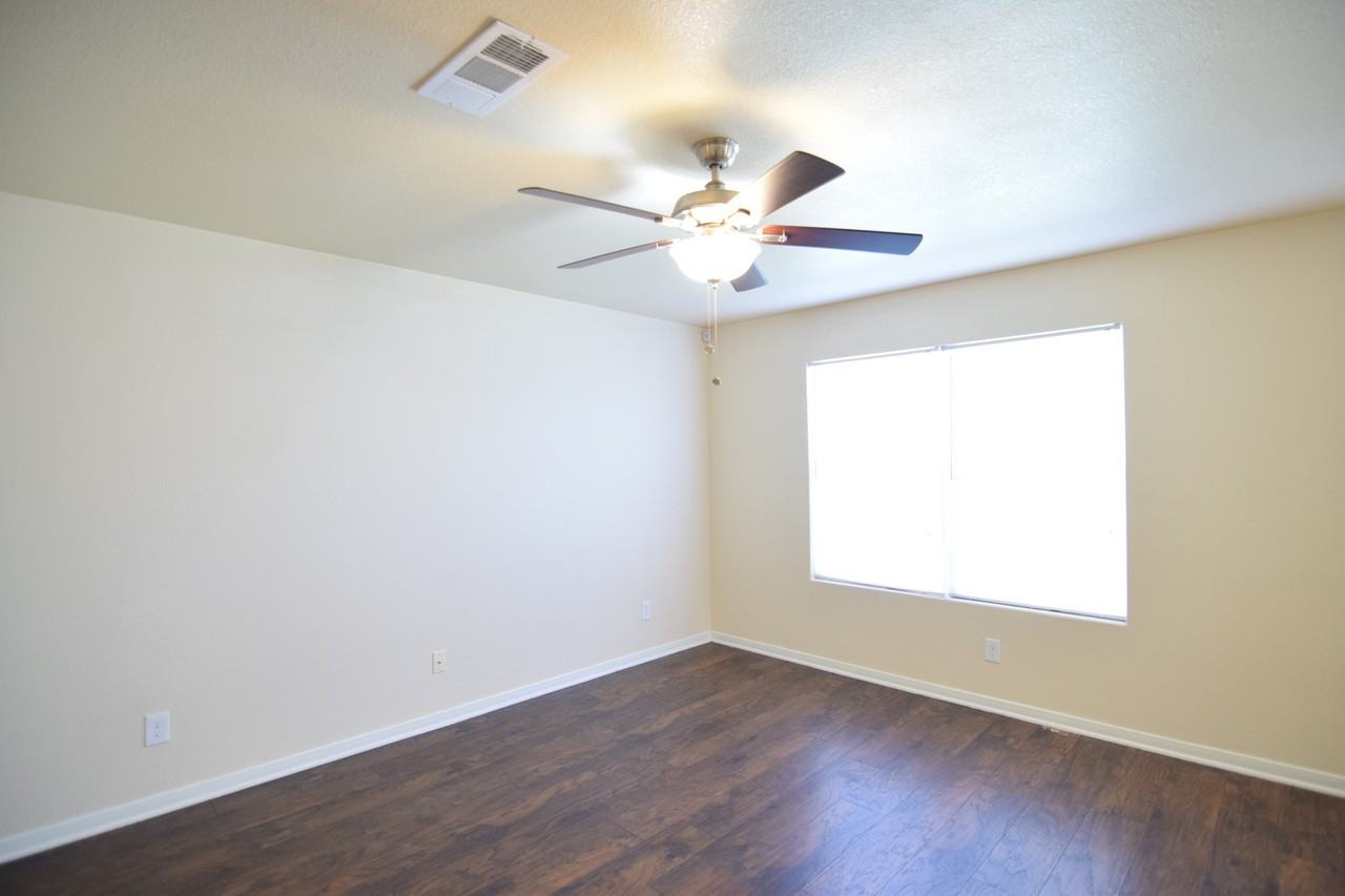 3401 Regency Dr - Photo 7 of 14