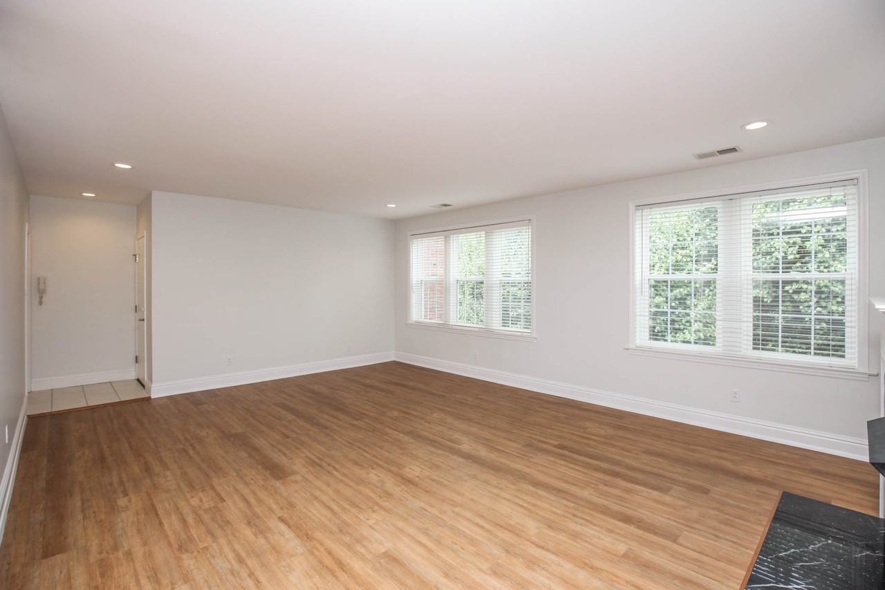 7538 Wydown Blvd #3B - Photo 2 of 34