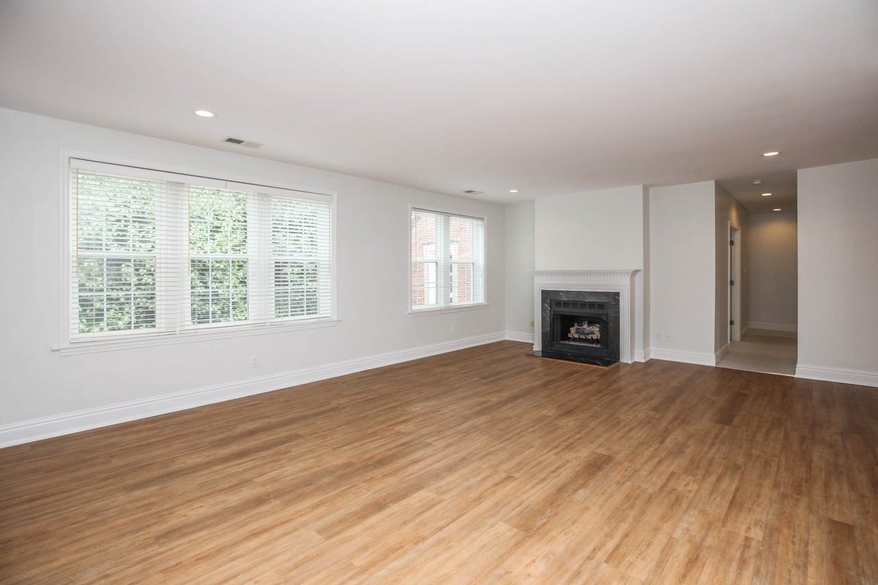 7538 Wydown Blvd #3B - Photo 3 of 34