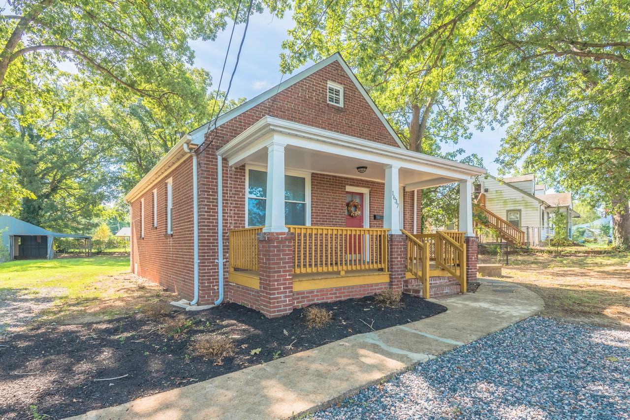 1637 Hopkins Rd - Photo 2 of 30